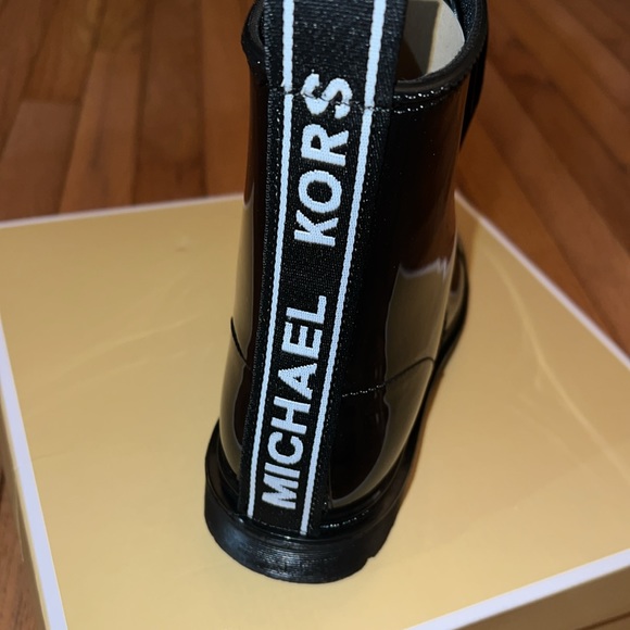 Michael Kors Women's Tavie Lug Sole Lace-Up Rain Booties - Picture 7 of 13